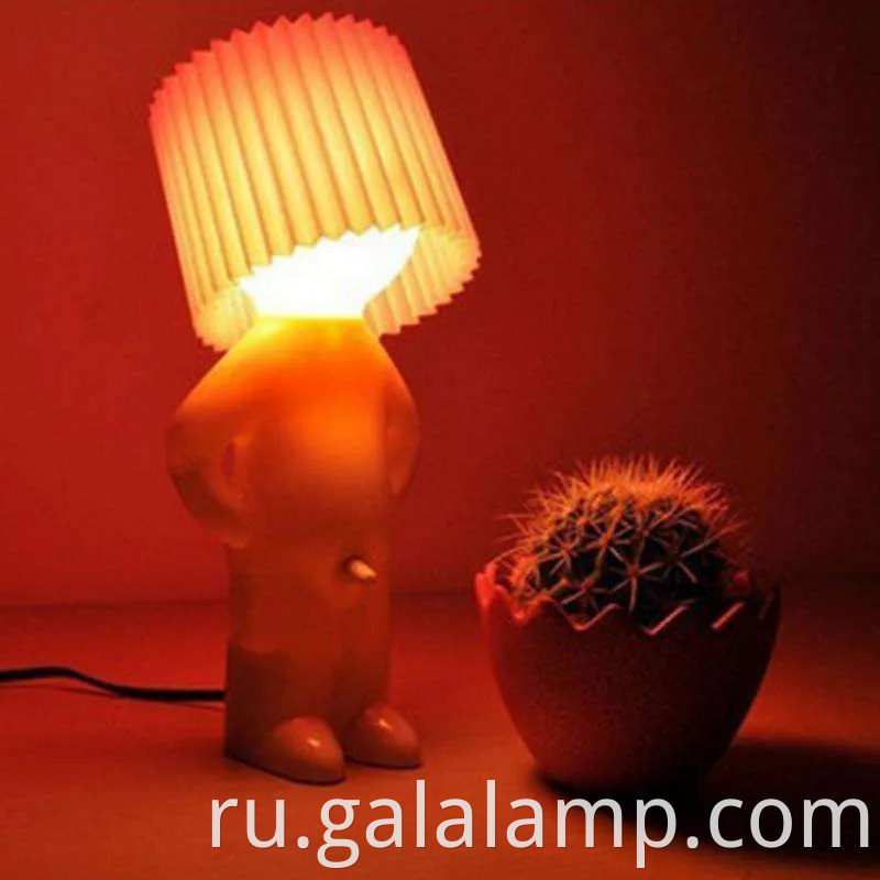 Симпатичный мальчик застенчивый светодиодный настольный лампа ночной свет